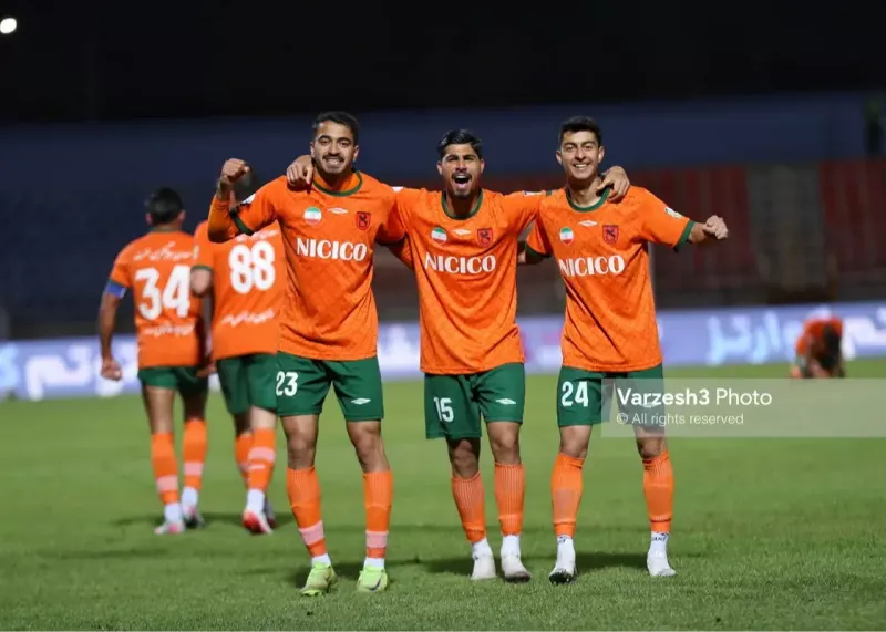 گلزن دهههشتادی مس: از تراکتور هم امتیاز میخواهیم