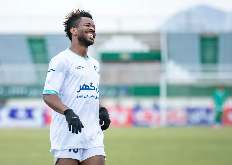 ‏جنجالی‌ترین خارجی لیگ: اوبونت بی‌خبر از همه چیز!