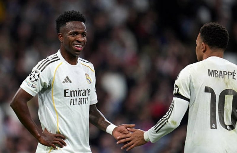 وینی تاج را بر سر امباپه گذاشت: بهترین جهانی!