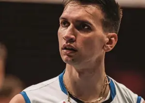 قهرمان جهان در آستانه یک انتقال بزرگ 