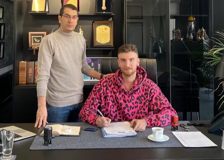 بالاخره رونمایی از تیم ملی‌پوش سابق والیبال ایران