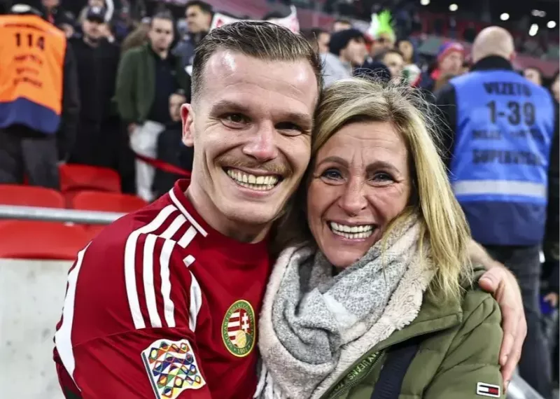 خداحافظی بازیکن جدید پرسپولیس با مادرش!