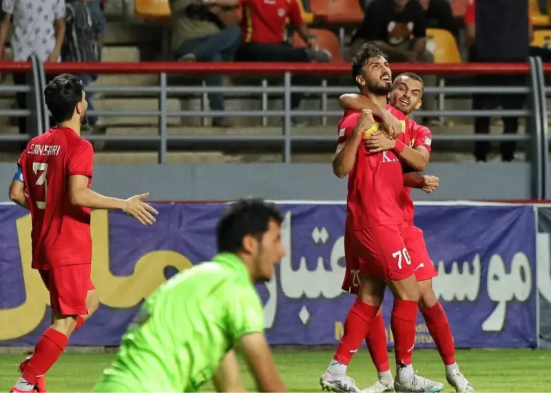 واسعی: فولاد با پنجره بسته بازیکن گرفت!