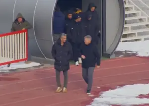 جلسه سرپایی دو سرمربی قهرمان فصل پیش (عکس)