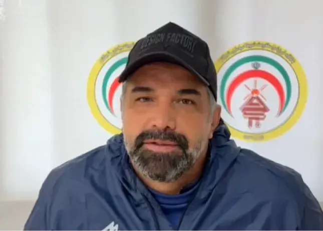 انتقاد کنایه‌آمیز پیروز از آقای دوربینی!