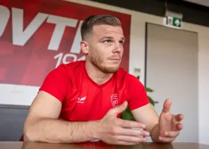 دنیل گرا، ترک خانه برای تعبیر رویای ۸۰ هزارنفری!