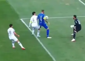 روزبه برای یک گل سریع چند سانتی‌متر کم آورد