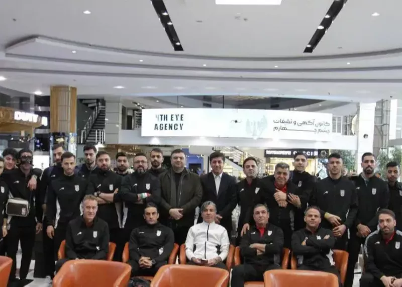 سوپراستار فوتسال با نقاب آماده گشودن دروازه‌ها