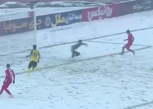 چند ثانیه تا گل کاظمیان به سپاهان!