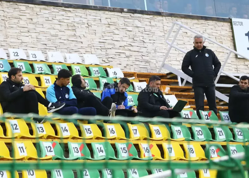 استقلال راه صدرنشینی را با لپتاپ هم پیدا نکرد!