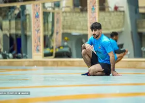 ستاره کشتی ایران با جوان ها سرشاخ شد(عکس)