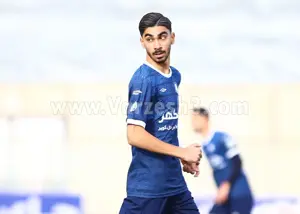 سورپرایز لیگ، 19 ساله با قد 1/90 (عکس)