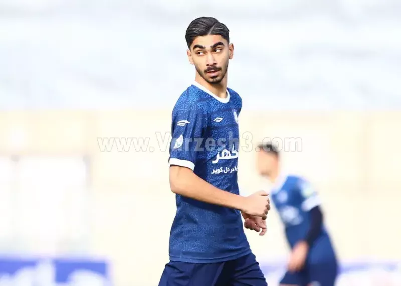 سورپرایز لیگ، 19 ساله با قد 1/90 (عکس)