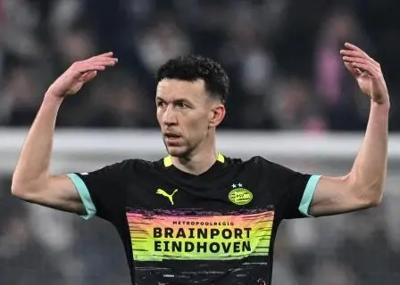 سرمربی آیندهوون برنامههای اینتر را خراب کرد