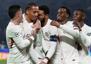 روزنیور: روزی ۴ بار با مدیران چلسی صحبت می‌کنم!