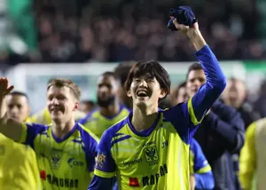 پاس لیزری ستاره ژاپن در لیگ بلژیک (عکس)