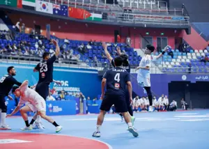 جوان های هندبال پشت دیوار چین ماندند