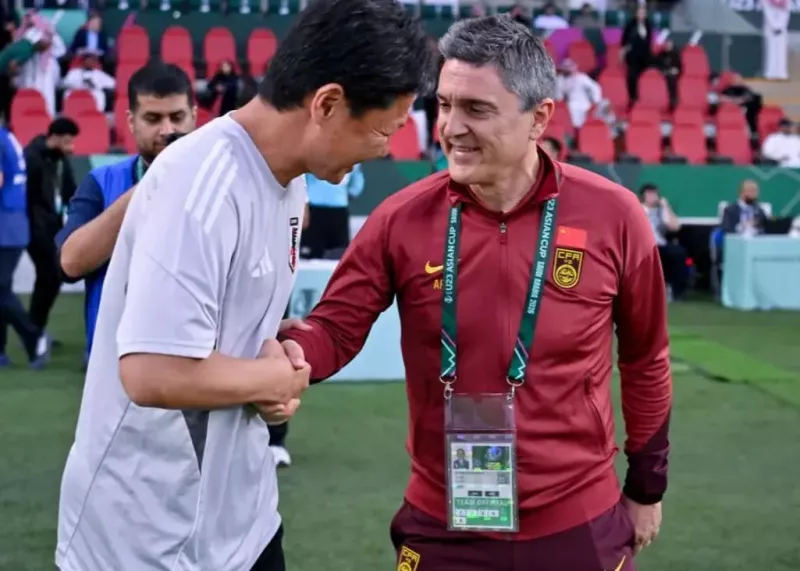 سرمربی چین: ژاپن از فضا آمده بود!