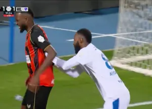 ستاره الهلال برادرش را از زمین بیرون کرد!