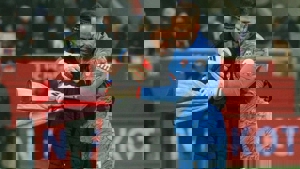 بازگشت احساساتی به فوتبال بعد از 400 روز جهنمی!