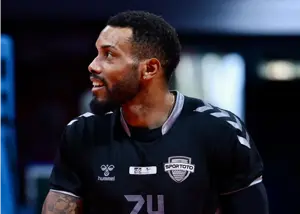 رقیب بردیا سعادت دیوانه‌وار امتیاز می‌گیرد