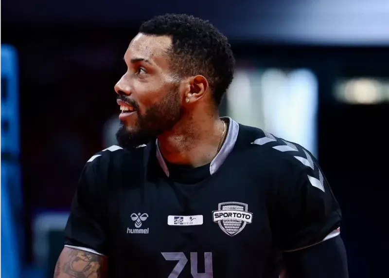 رقیب بردیا سعادت دیوانه‌وار امتیاز می‌گیرد