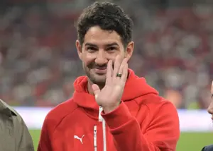 میلانیِ محبوب در انگلیس باشگاه میخرد!