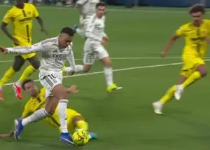 کلاس آمورشی امباپه در پنالتی گرفتن!