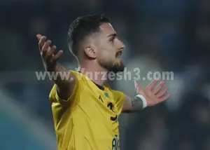 آسانی در فوتبال ایران رقیب پیدا کرد