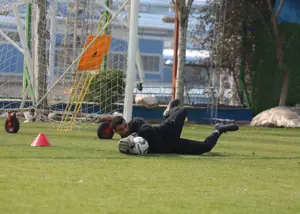 گلر خبرساز لیگ پیراهن قدیمی را پوشید!