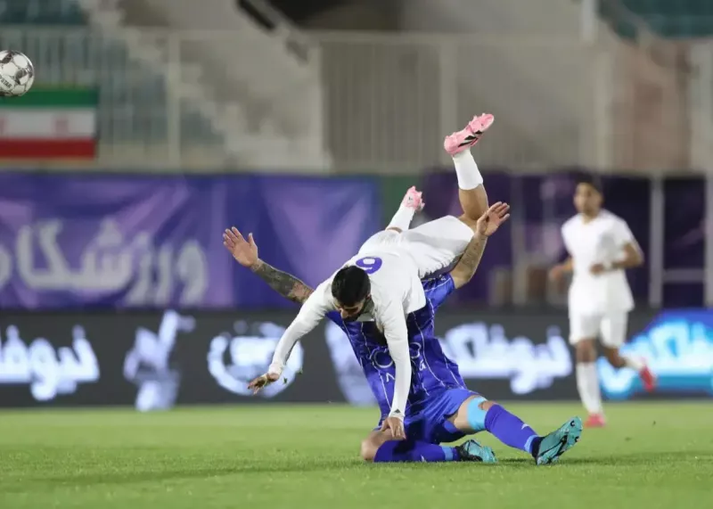 یک پرسپولیسی و کینه استقلال در کیت همرنگ!