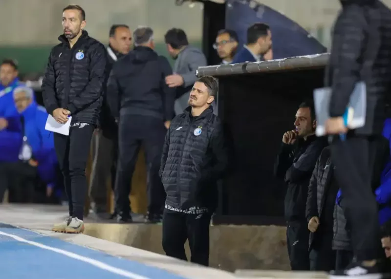 مدافعان راست ساپینتو را محاصره کرده‌اند!