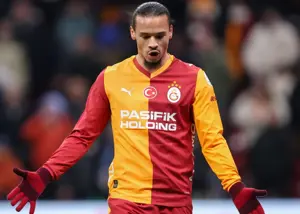 حرکت دیوانه‌وار سانه قبل از بازی با منچسترسیتی