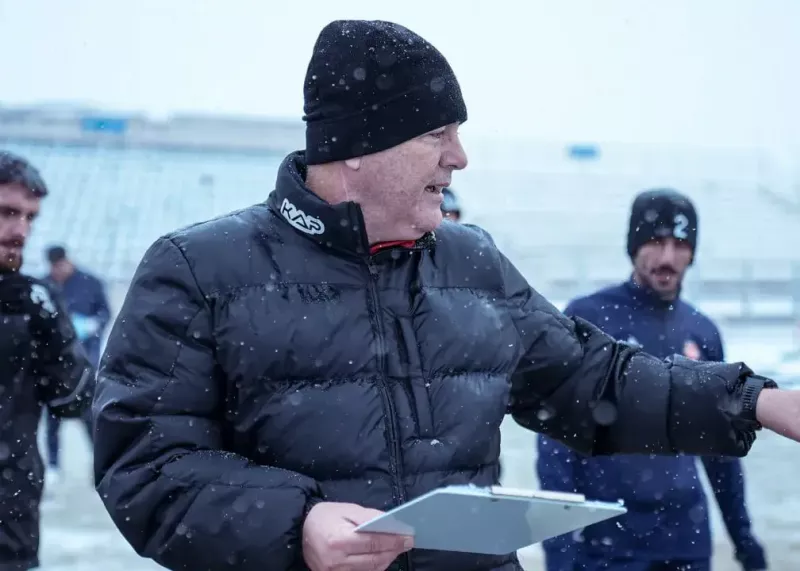 صدرنشینی عجیب تراکتور در 55 روز! (عکس)