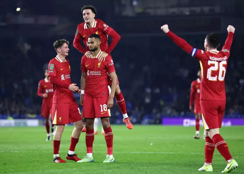 اسطوره لیورپول همه را به توپ بست