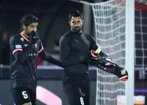 دریبل جوان بیست ساله: کنعانی در تاکسی خالی!