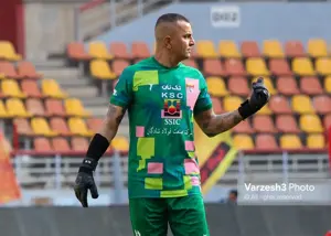 رد هشت‌پای پرسپولیس در برد قرمزها (عکس)