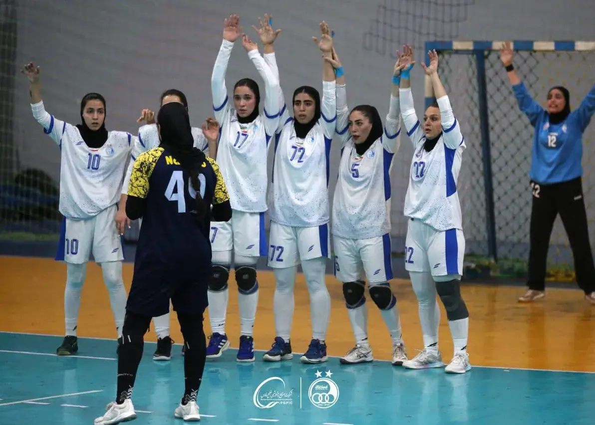 شکست خانگی استقلال در روز برد صدرنشین ها