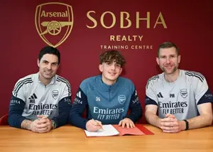  آرسنال با پدیده‌اش تمدید کرد