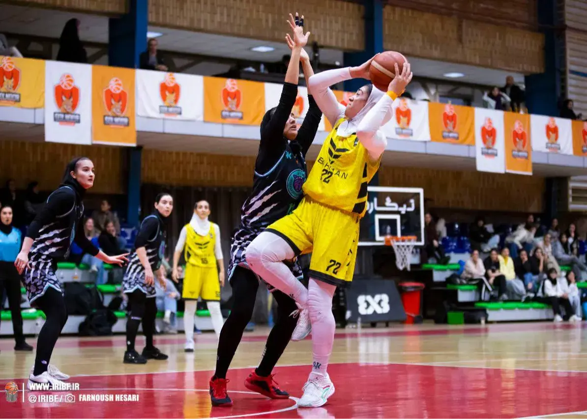 مسیر قهرمانی استقلال، سحر و بهمن در لیگ زنان!