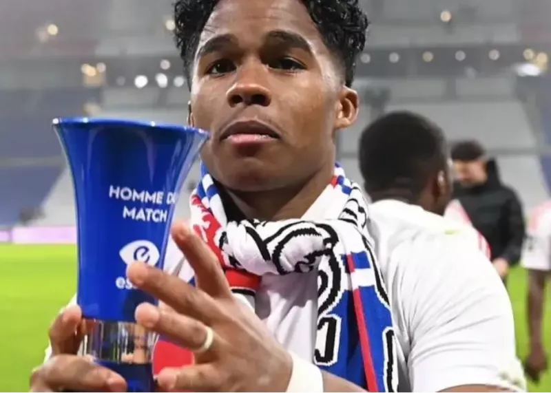 بازیکن ماه: زلزله اندریک در لوشامپیونه!