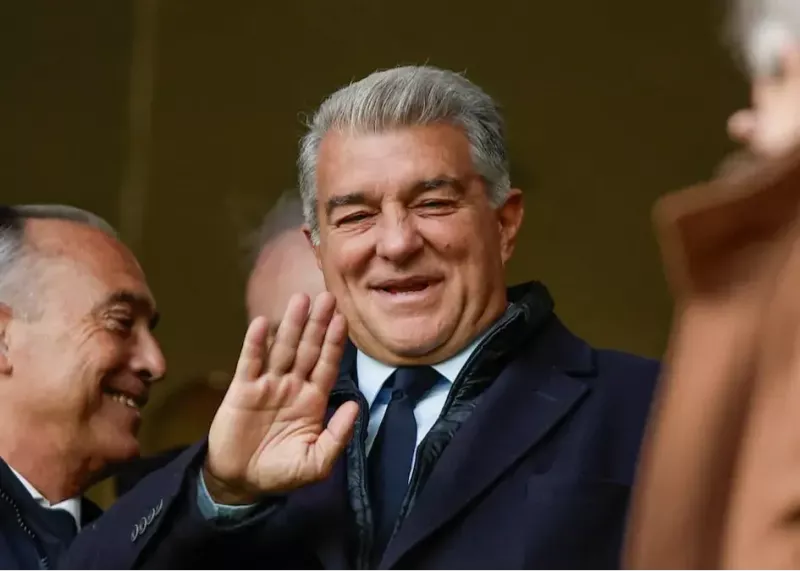 لاپورتا: خوشحالم قاضی در را به صورت رئال کوبید!