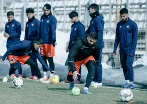 حرکت سریع تراکتور به سوی رکوردها