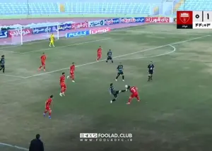 اعتراض فولاد: بازیکن خیبر باید اخراج می‌شد