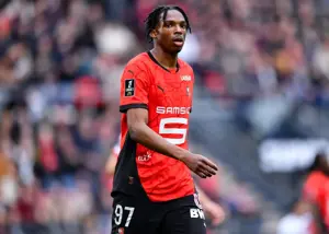 قطعی: لیورپول مدافع فرانسوی را خرید