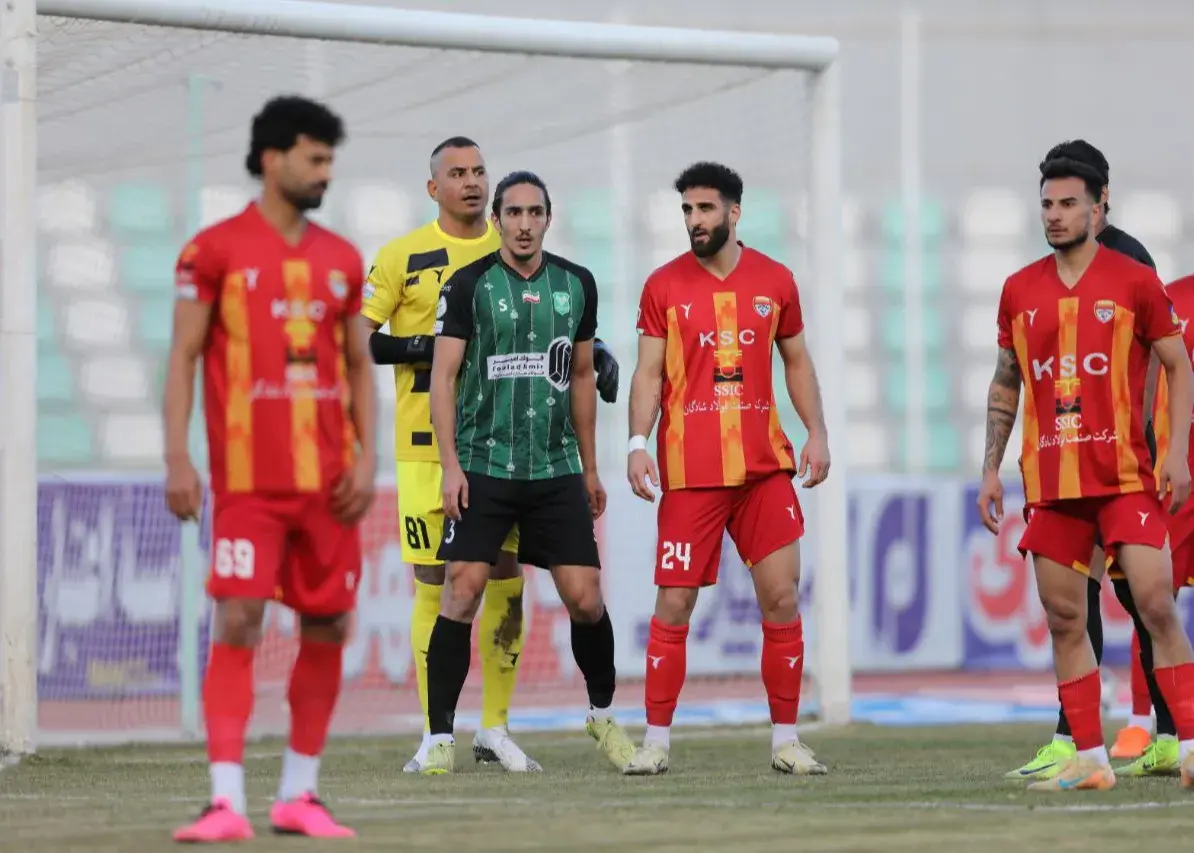 بازیکنان سابق پرسپولیس و استقلال در خرم‌آباد (عکس)