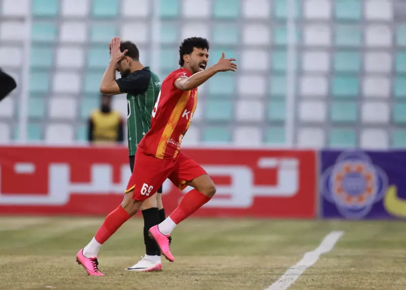 محبوب استقلالیها با پیراهن قرمز جام جهانی میخواهد