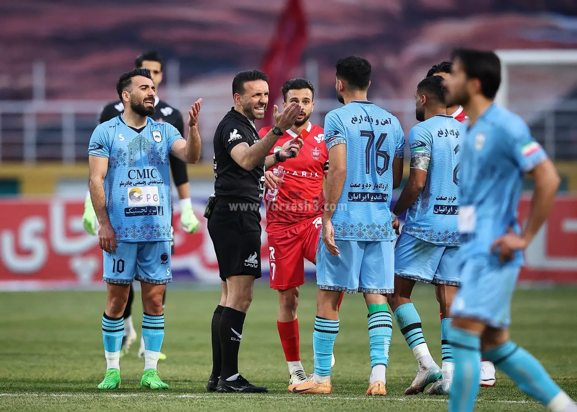 اخباری و تاوان اعتماد به یک جوان برابر پرسپولیس