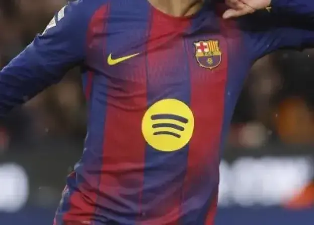 کیت ۴ میلیون یورویی بارسا در انبار خاک می‌خورد!