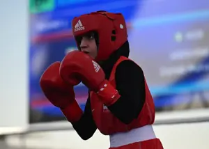 رقابت جذاب دختران بوکس ایران روی رینگ